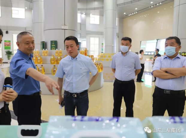 黑龍江省齊齊哈爾市糧食局黨組書記、局長(zhǎng)周建宇來山東三星集團(tuán)參觀調(diào)研