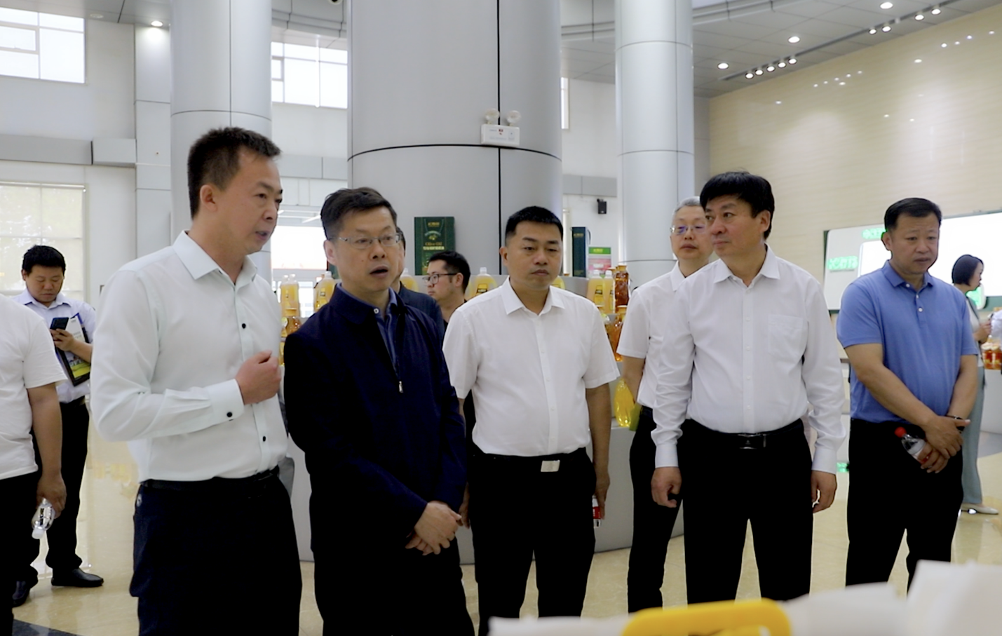 湖北、廣西、吉林糧食和物資儲(chǔ)備局考察團(tuán)來山東三星集團(tuán)參觀考察