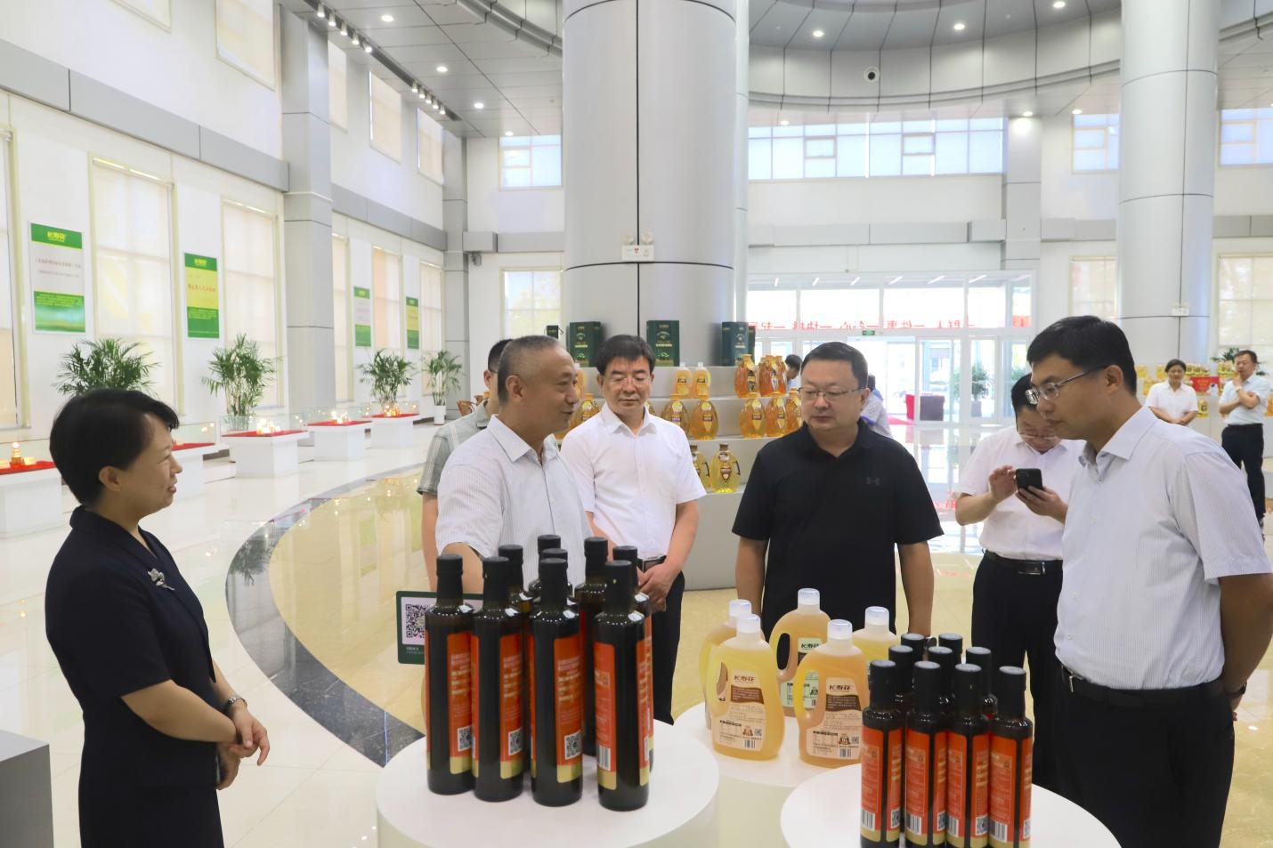 山東省農(nóng)業(yè)農(nóng)村廳黨組成員、副廳長馬常春來山東三星集團(tuán)調(diào)研