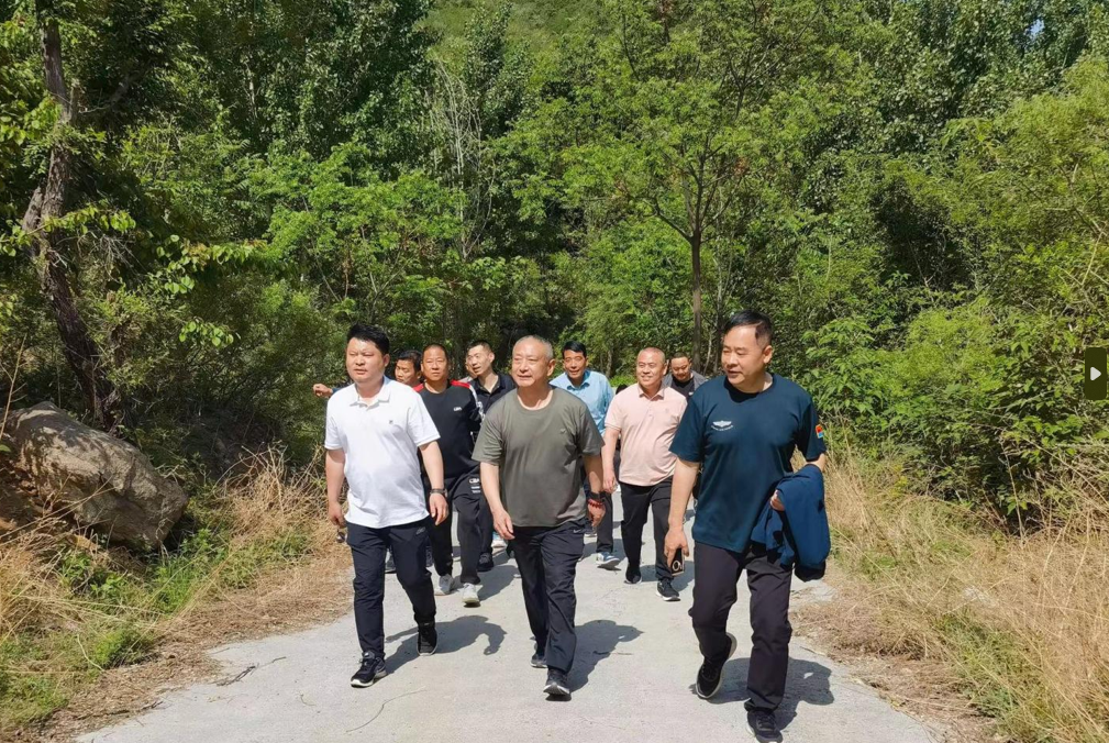 同心同行 永攀高峰｜機(jī)械公司組織慶“五一”團(tuán)建活動