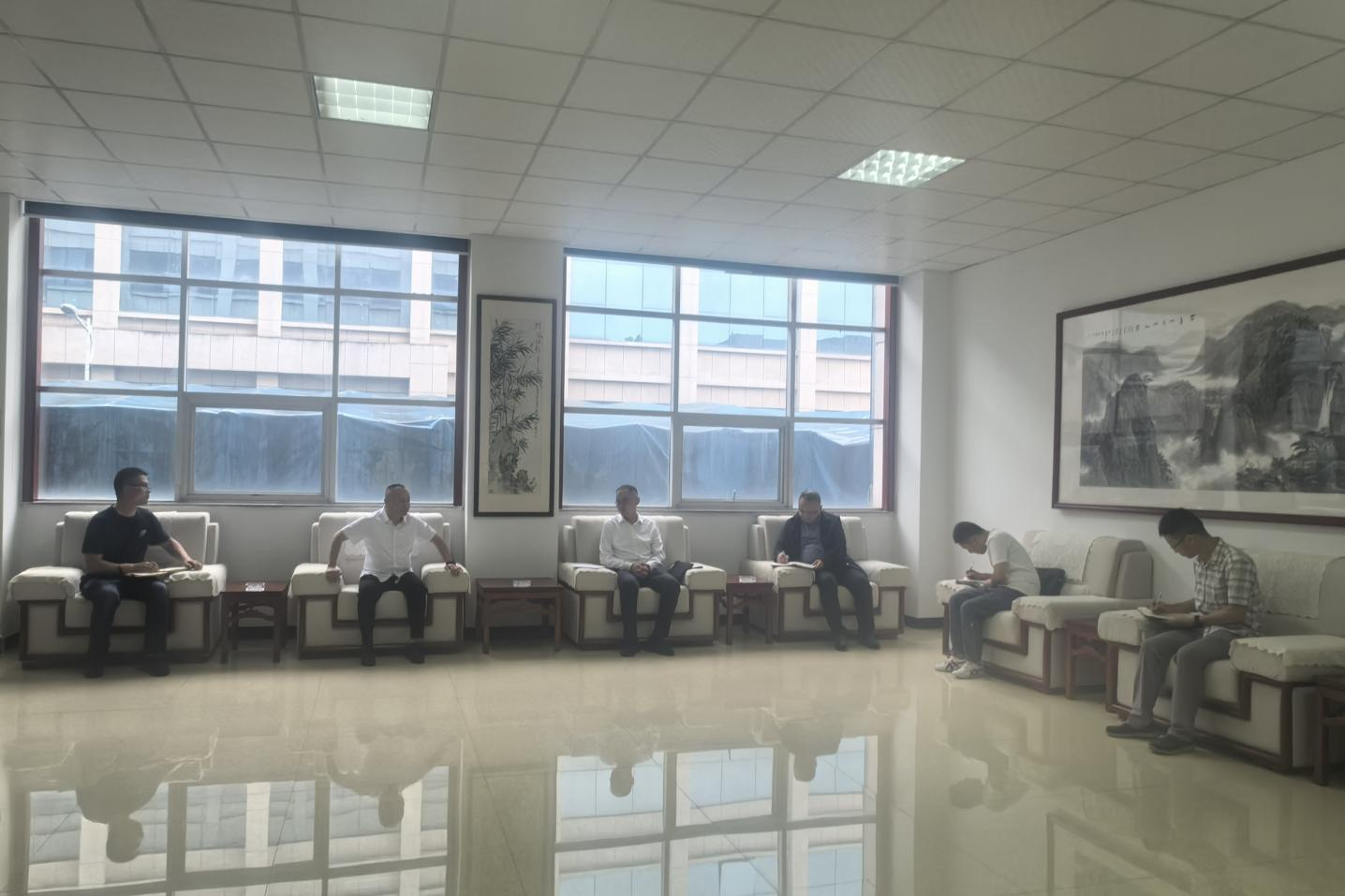 桐廬縣委常委、縣政府黨組成員吳濤來桐廬公司調研指導安全生產(chǎn)工作