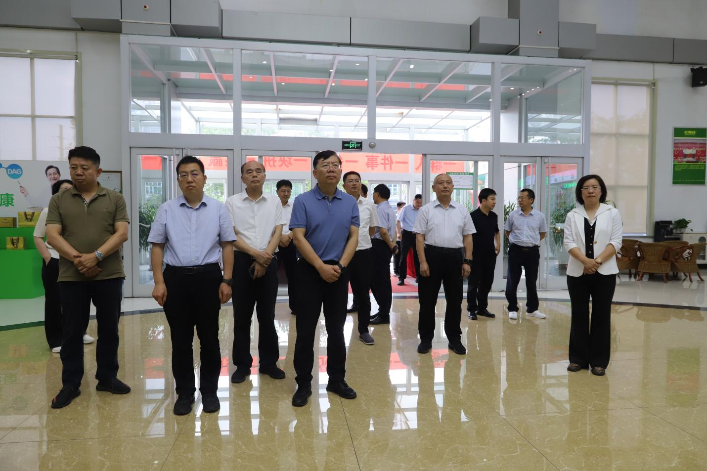 河南省政府參事、省政府原秘書長劉世偉一行來山東三星集團調研