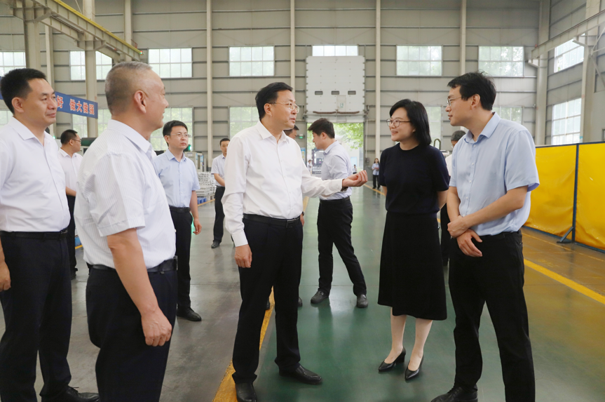 鄒平市委副書記、市長張謙來山東三星集團(tuán)調(diào)研