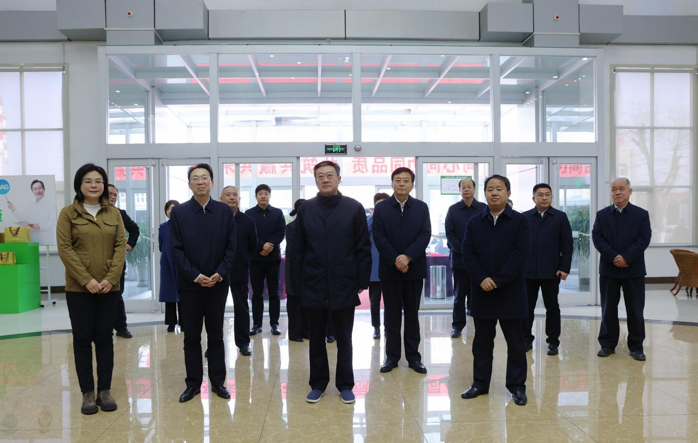 山東省委統(tǒng)戰(zhàn)部副部長(zhǎng)、省工商聯(lián)黨組書記、常務(wù)副主席張?chǎng)H來山東三星集團(tuán)調(diào)研